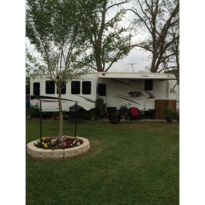 The Backyard RV Park - Sweeny/Old Ocean/Van Vleck/West Columbia/Bay City/Freeport Picture 10
