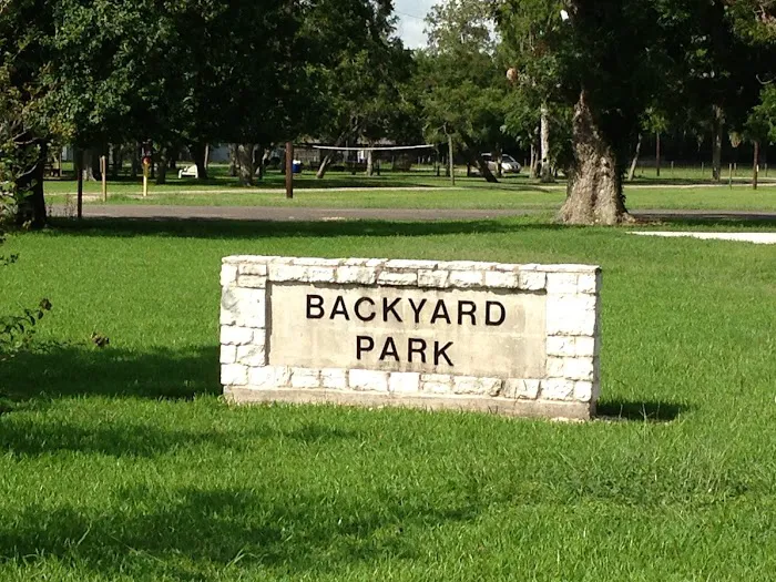 The Backyard RV Park - Sweeny/Old Ocean/Van Vleck/West Columbia/Bay City/Freeport Picture 4