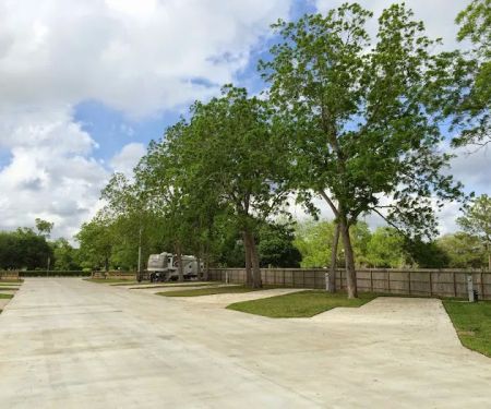 The Backyard RV Park - Sweeny/Old Ocean/Van Vleck/West Columbia/Bay City/Freeport