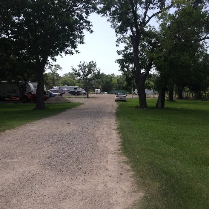 Half Circle C RV Park Picture 2