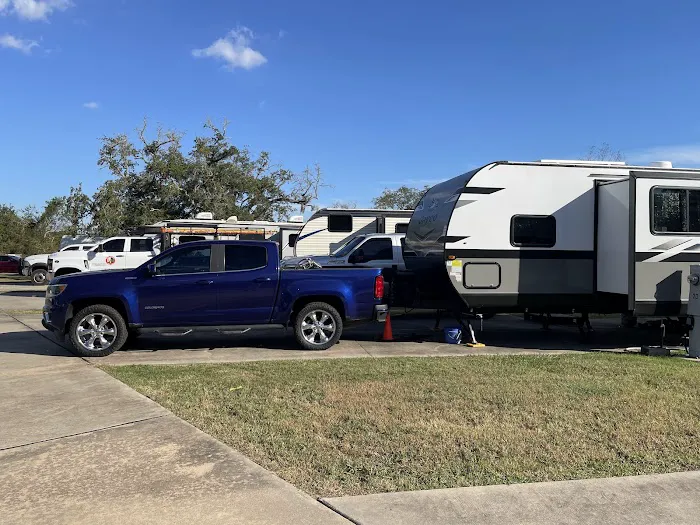 Sleepy Hollow RV Park Picture 6