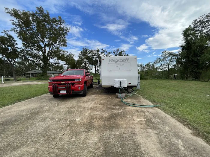 Sleepy Hollow RV Park Picture 2