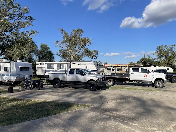 Sleepy Hollow RV Park Picture 4