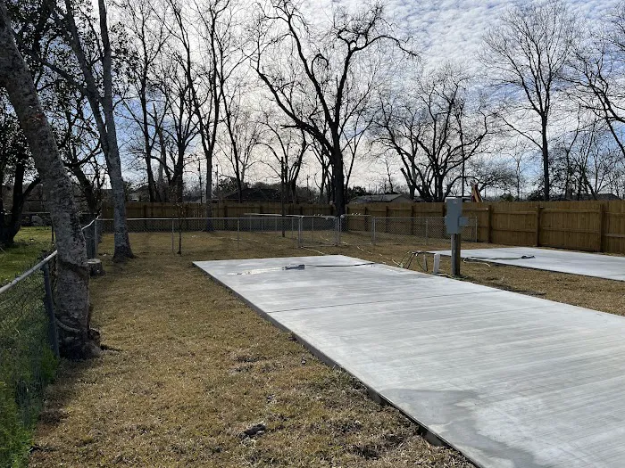 Tiny home or RV or Trailer Spaces Van Vleck, TX Picture 9