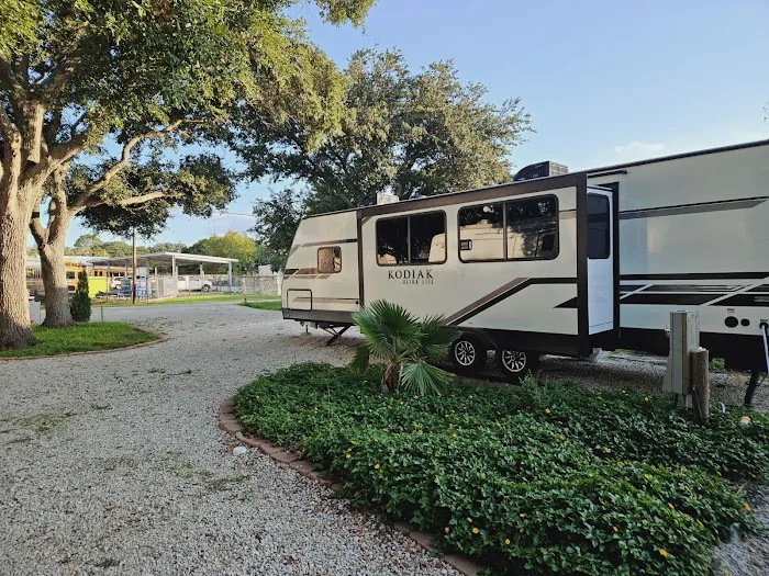 White Wing Dove RV Park Picture 10