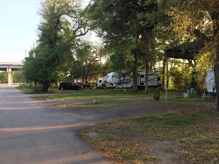 Paradise Lost RV Park Picture 7