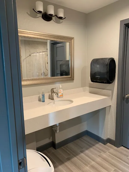 The Crossroads at 290 RV Park Picture 8