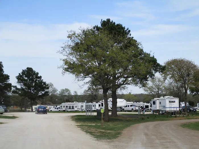 Hwy 21 RV Park and Storage Picture 2