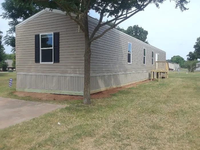 Country Way Village Mobile Home Park Picture 4