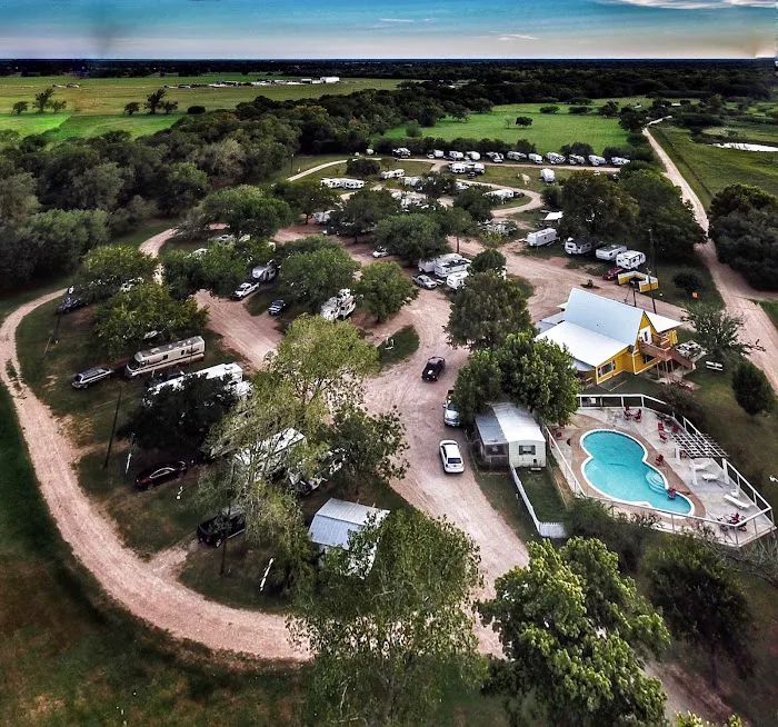 Columbus RV Park & Campground Picture 7