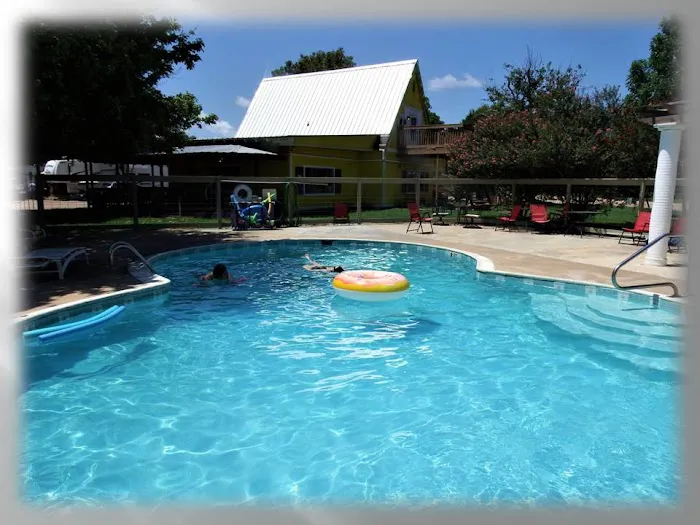 Columbus RV Park & Campground Picture 8