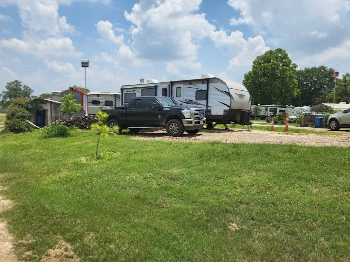 Creekside RV Ranch Picture 8