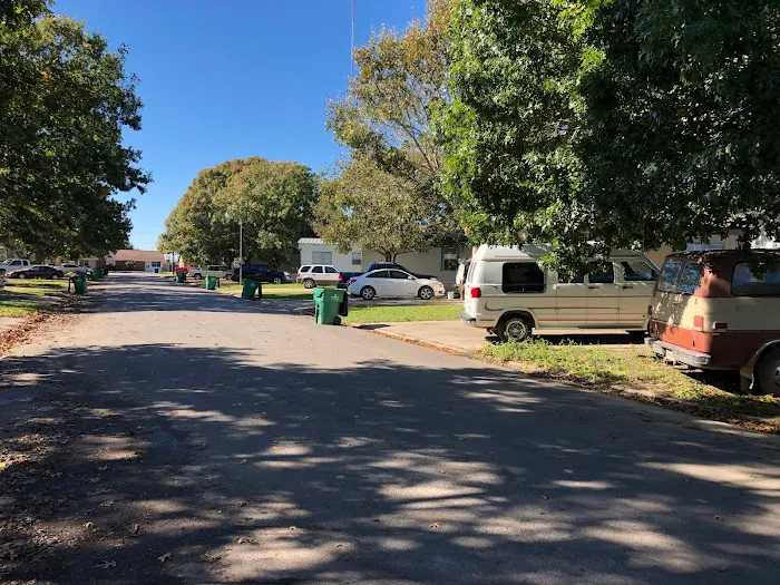 Country Aire Mobile Home Park Picture 9