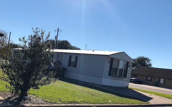 Country Aire Mobile Home Park Picture 4