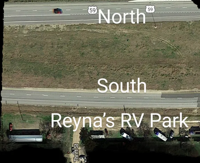 Reyna RV Park & Travel trailer Picture 2