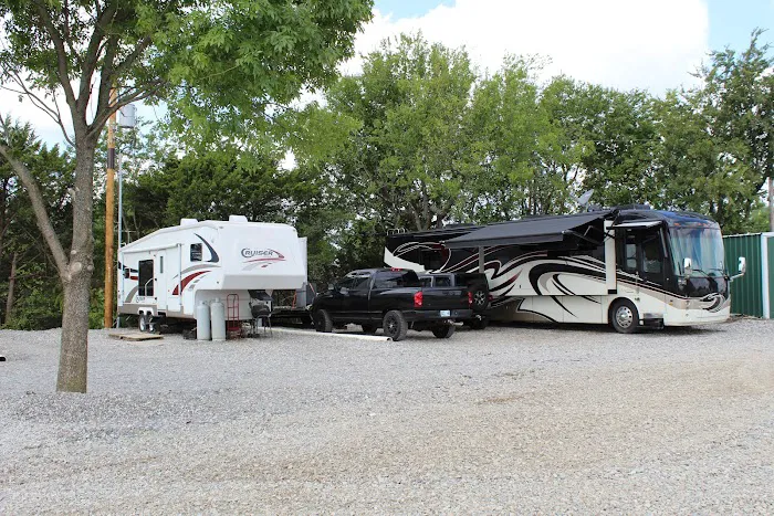 Sticklers RV Park Picture 3