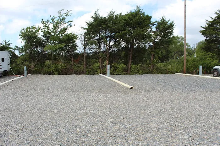 Sticklers RV Park Picture 9