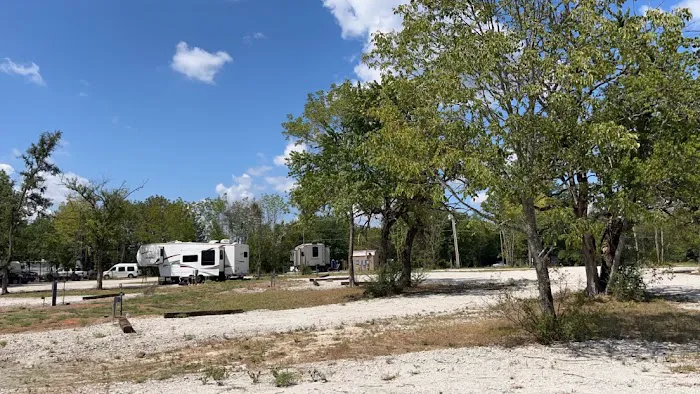 Tall Pines RV Park Picture 7
