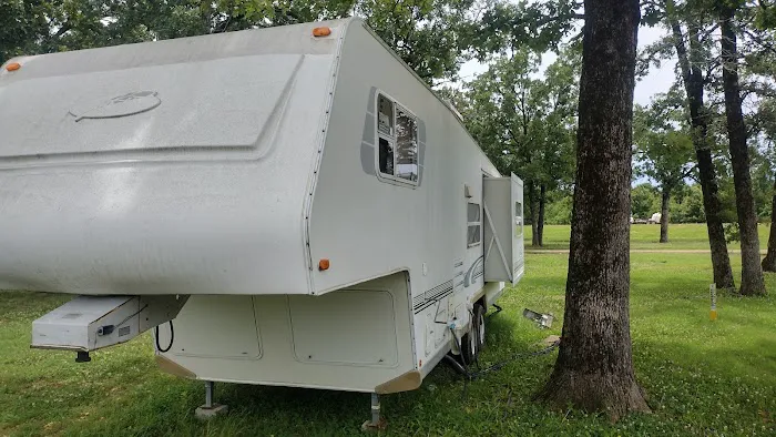 Carter's RV Park Picture 7