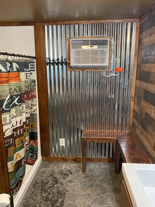 Coffey Creek Cabin Picture 6