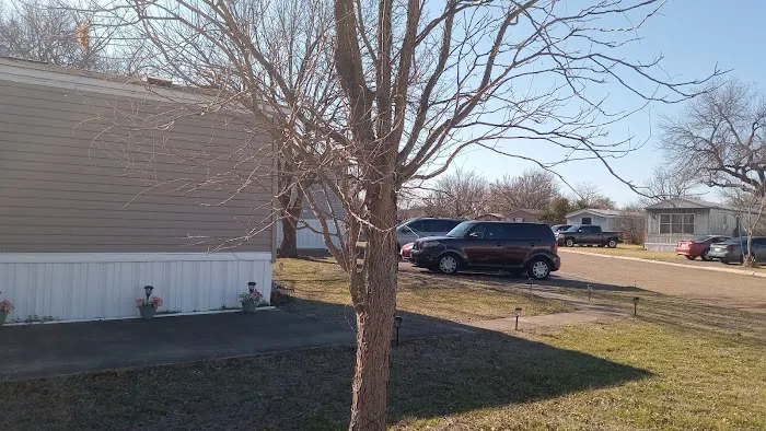 Pecan Village Mobile Home Comm Picture 8