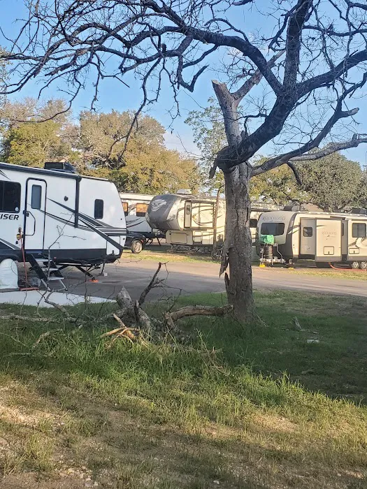 Open Air RV Resort- Harker Heights Picture 6