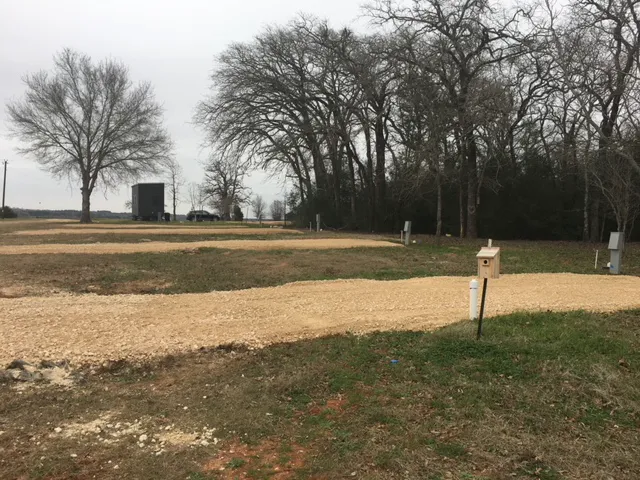 McDade RV Park Picture 1