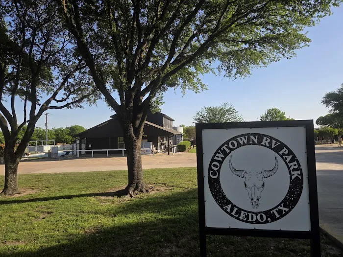 Cowtown RV Park Picture 4