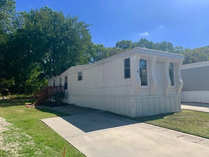 Spring Manor Manufactured Home Community Picture 5