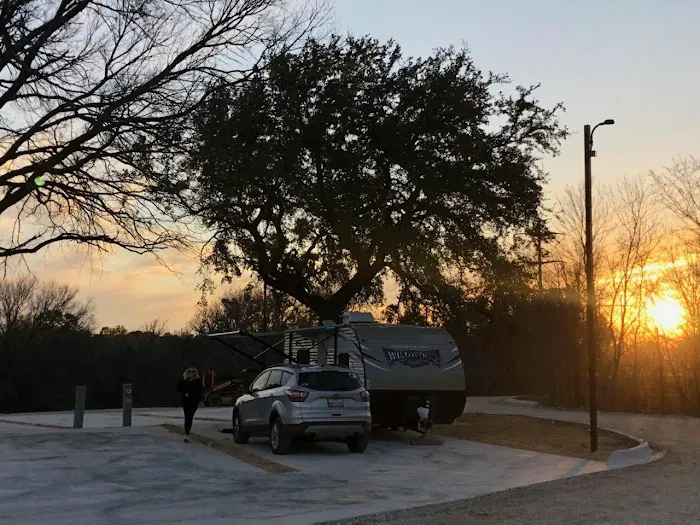 Eagles Resorts RV park - Affordable RV Storage Fort Worth TX, RV Camping Park, RV Park, RV Storage Park Picture 9