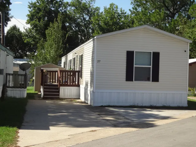 Rocky Point Estates Mobile Home Park Picture 5