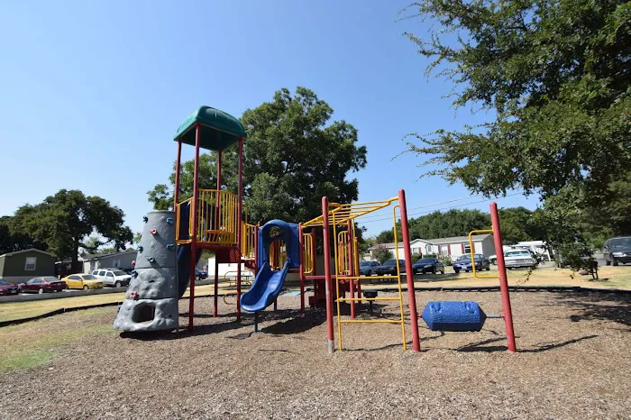 Northwood Manufactured Home Community Picture 10