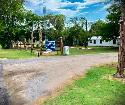 Flying Pig RV Park Picture 2