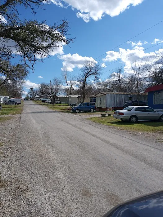 Oak Hill Mobile Home Park Picture 10