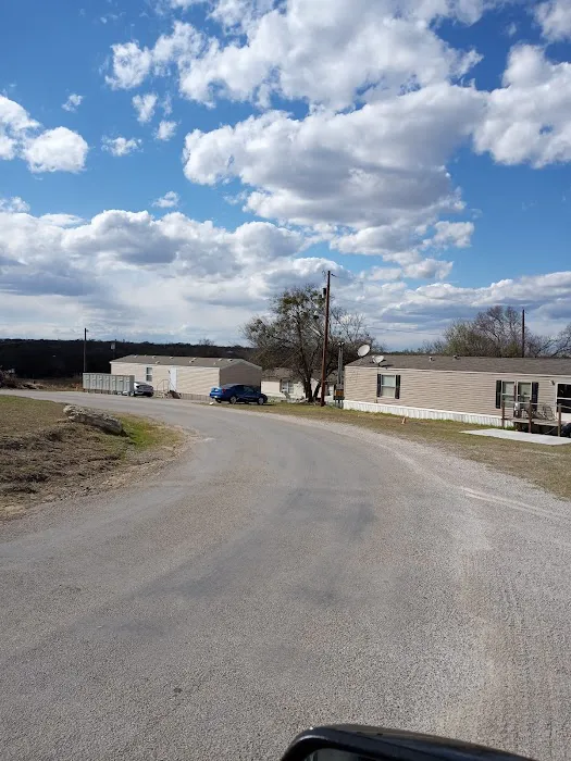 Oak Hill Mobile Home Park Picture 2