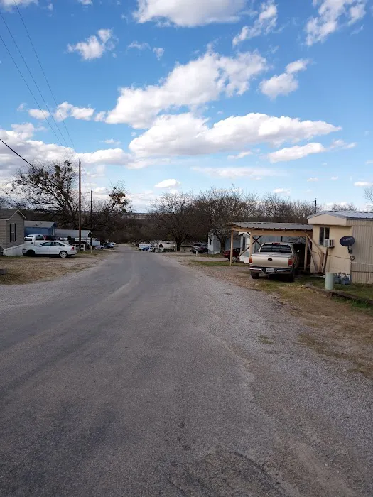 Oak Hill Mobile Home Park Picture 5