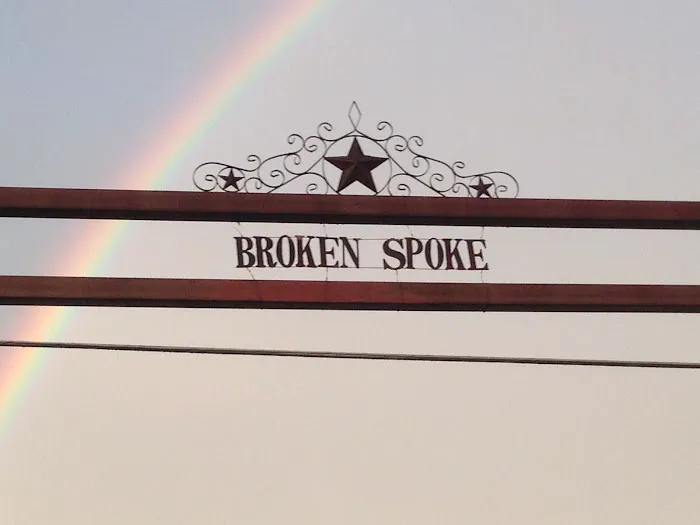 Broken Spoke RV Park Texas Picture 4