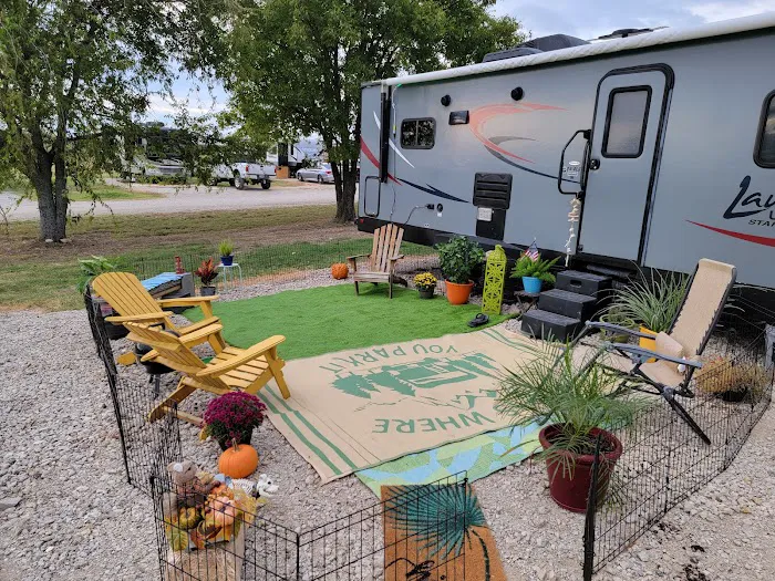 Crosswinds RV and Tiny Home Community Picture 7