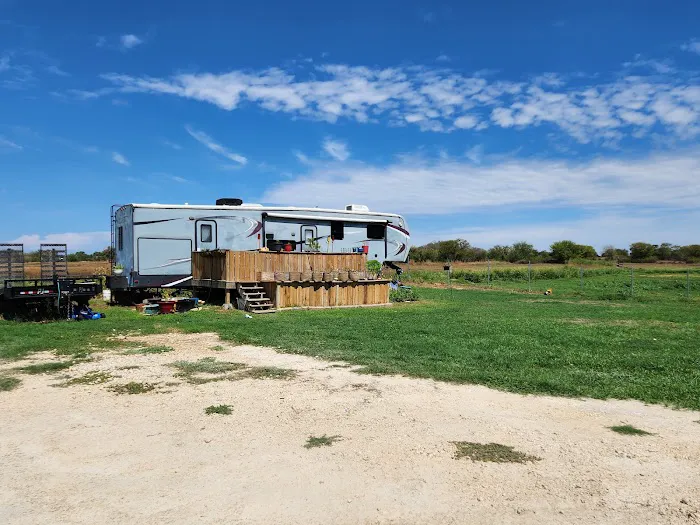 RAINBOW VILLAGE IN RAINBOW TEXAS Picture 5