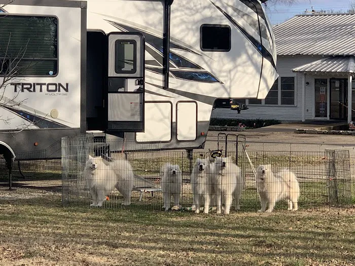 Oakdale Park Picture 6