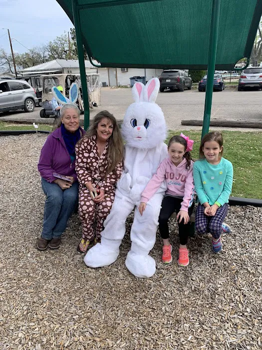 Oakdale Park Picture 7