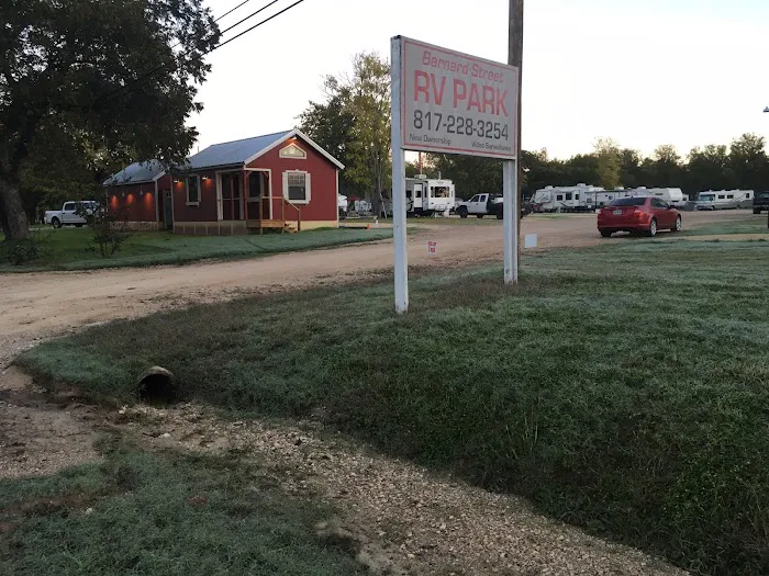 Barnard Street RV Park Picture 9