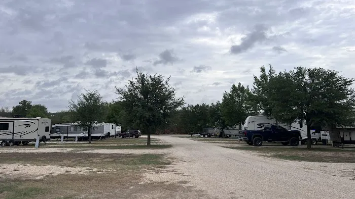 Paluxy RV Park Picture 2