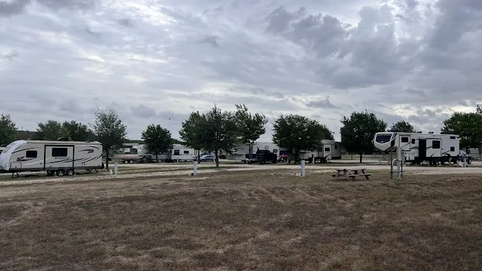 Paluxy RV Park Picture 5