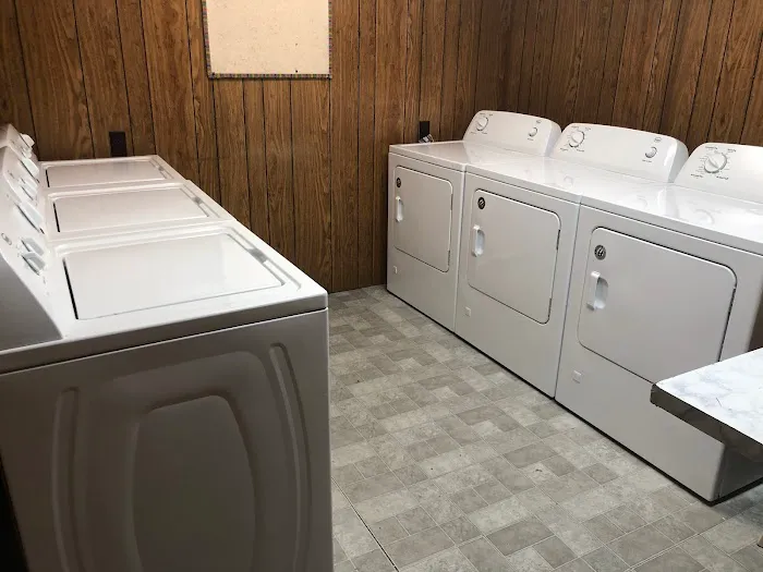 Cedar Ridge RV Park Picture 9