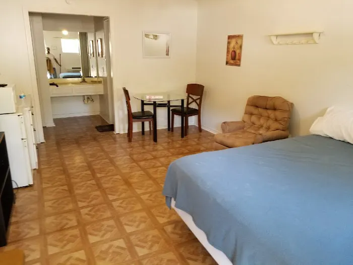 Midway Pines RV Park Picture 1