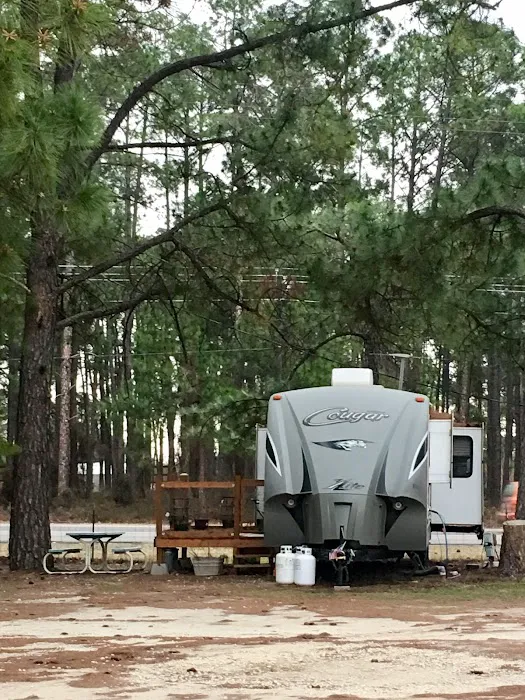 Midway Pines RV Park Picture 3