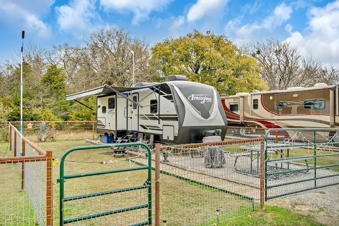 Waggin' Tail Ranch RV Resort Picture 7