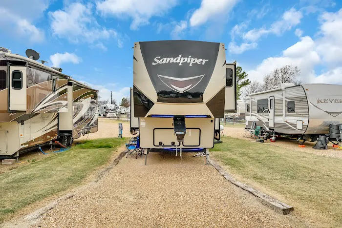 Waggin' Tail Ranch RV Resort Picture 5