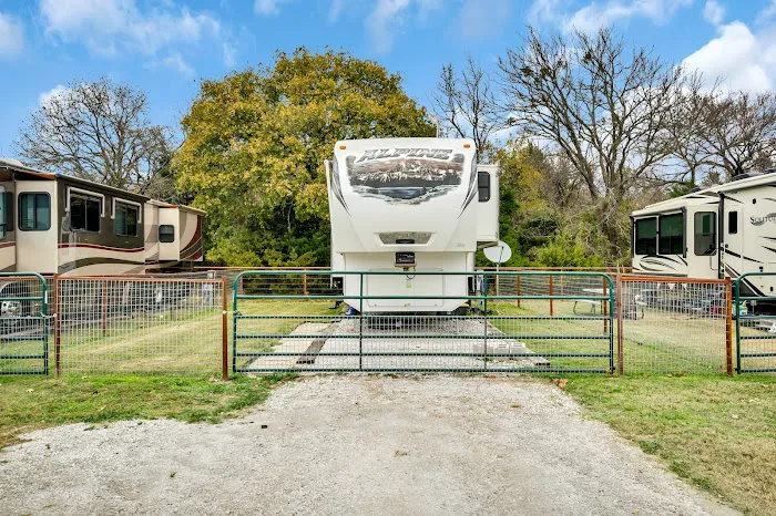 Waggin' Tail Ranch RV Resort Picture 4